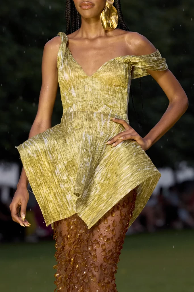 Spring-Summer 2024 Ready-to-Wear Show - DÉFILÉS PRÊT-À-PORTER - Women's  Fashion